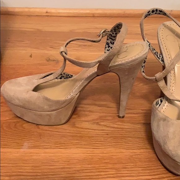 EUC Nude suede Jessica Simpson platform t-strap heels - Picture 4 of 6
